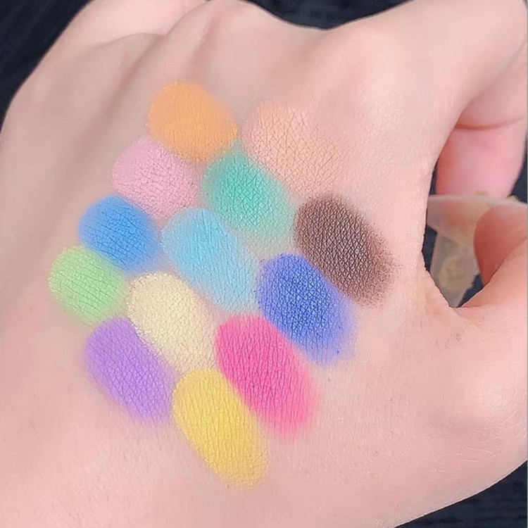 پالت سایه پوپو کندی ۱۵ رنگ | Popo Candy Eye Shadow Palette