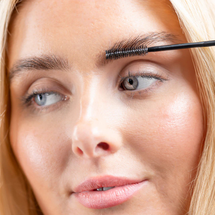 سرم تقویت کننده مژه و ابرو هیربرست | Hairburst Lash & Brow Enhancing Serum اورجینال را میتوانید از بهارشاپ بیوتی (BaharShopBeauty.ir) تهیه کنید.