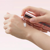 سرم کلاژن ریدل شات ۳۰۰ وی تی | VT Collagen Reedle Shot 300 اورجینال را میتوانید از بهارشاپ بیوتی (BaharShopBeauty.ir) تهیه کنید.